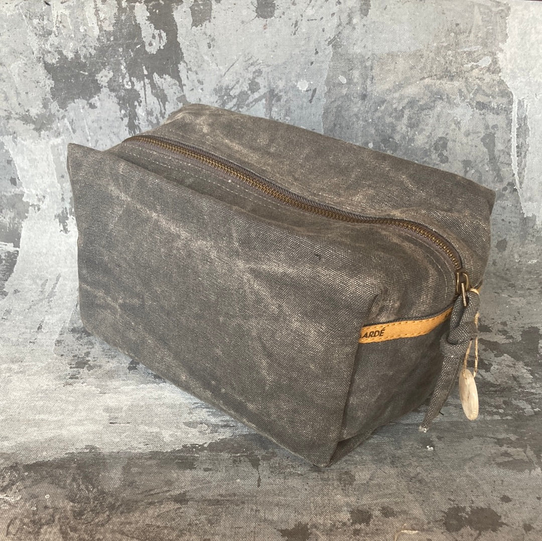 Saardé - Journey Canvas Toiletry Bag | Charcoal
