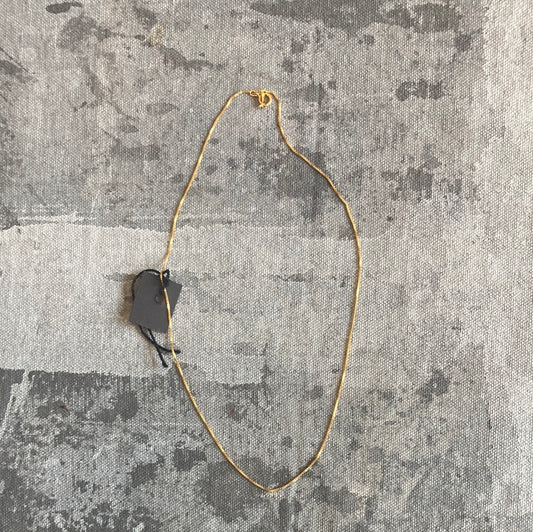 NAT + NOOR - Delicate Staple Box Chain In Gold Filled